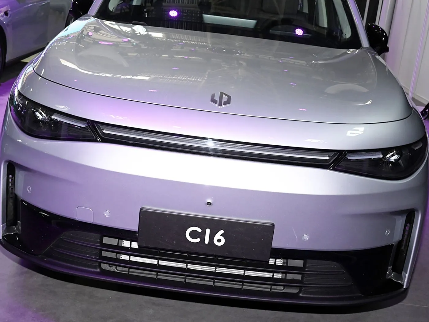 LeapMotor C16 5 qapılı Ev SUV 4WD Sürücü rejimi Sükan Elektrik və Hibrid Yanacaq Yeni Enerji Avtomobil