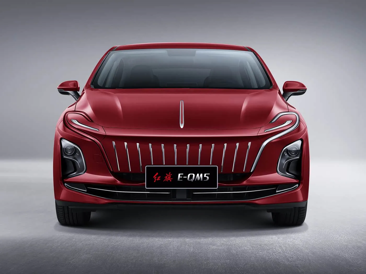 Hongqi e-qm5 Geniş ev sedan uzun təkərli təmiz elektrikli yeni enerji nəqliyyatı