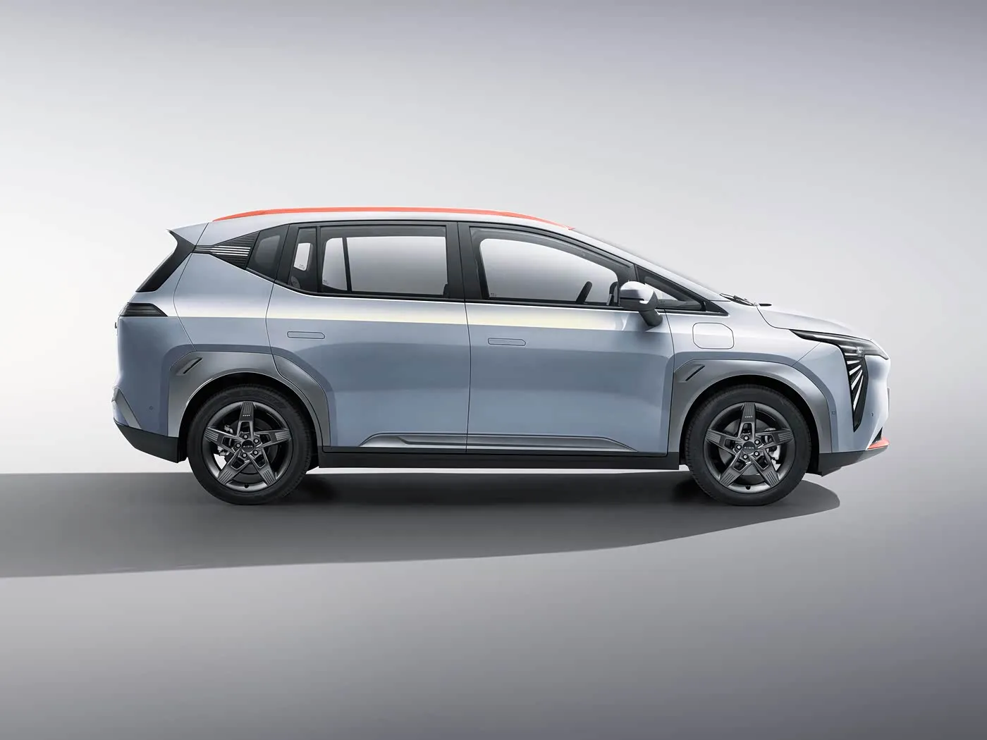 GAC Aion Y Plus Elektrikli Avtomobil Ağıllı Sürmə Versiya 5 Qapılı 5 Oturacaqlı EV SUV 150Kw Yeni Enerji Maşını Satılır