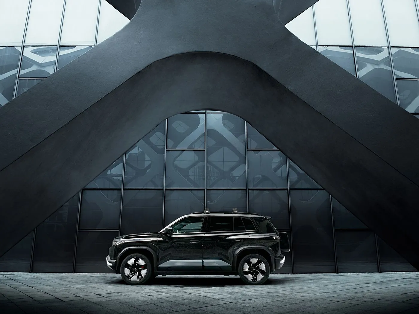 BYD Tənat Leopard Titanium 3 Saf Elektrikli Kompakt SUV, 501 km CLTC diapazonu, L2 ADAS & AWD / RWD performans 4 qapı və 5 oturacaq və tam sürətli kruiz kontrol