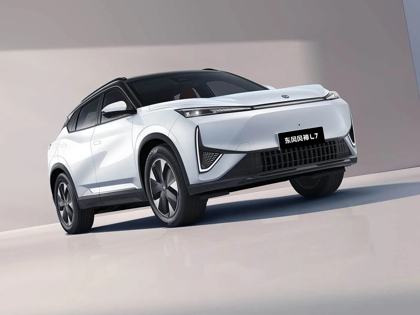 DONGFENG AEOLUS L7: EV / PHEV SUV 5 yerlik mükafat Touches Dəri oturacaqlar uzun məsafəli yeni enerji nəqliyyatı