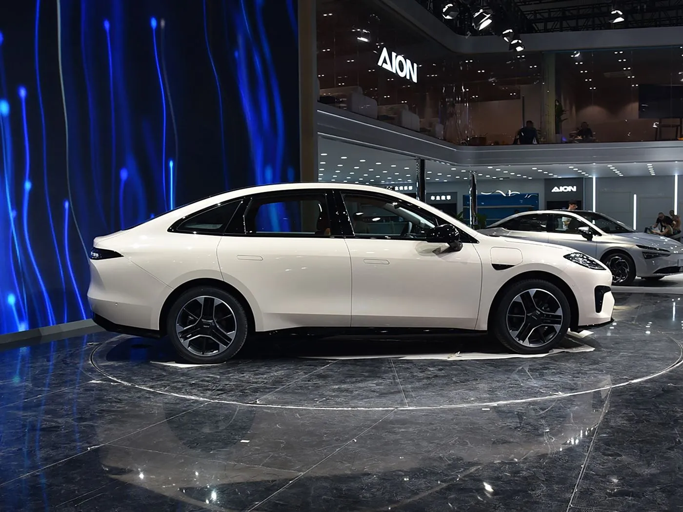 AION RT Elektrik SUV Sol əl sürücüsü yüksək sürətli EV Auto dişli qutusu Hybrid mini səviyyəli sedan böyüklər üçün yeni enerji vasitəsi