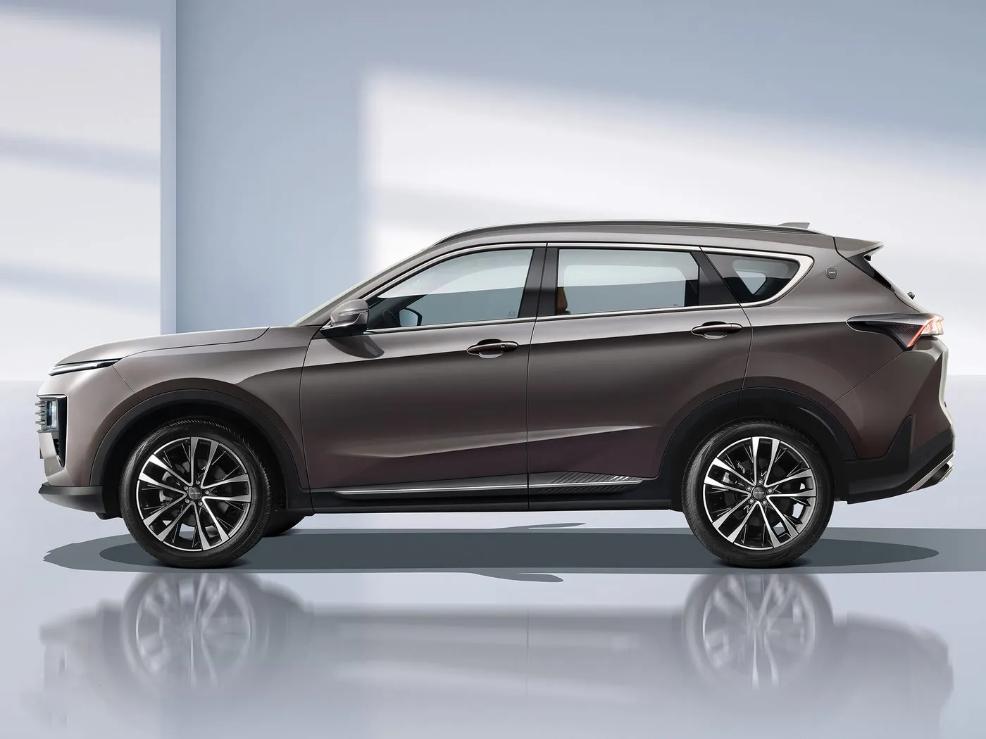 Yeni Chery Jetour X70 PLUS SUV Avtomatik Sürücü Euro VI Emissiya Alaşımlı Dam Dəri Oturacaqlar