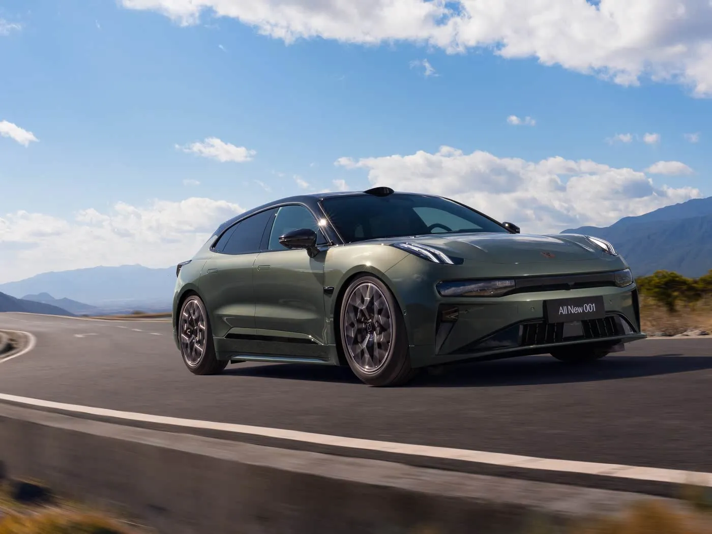 Zeekr 001 Elektrik 5ölçən heçbek yüksək keyfiyyətli 4WD 705 km uzunluğunda yeni enerji nəqliyyatı