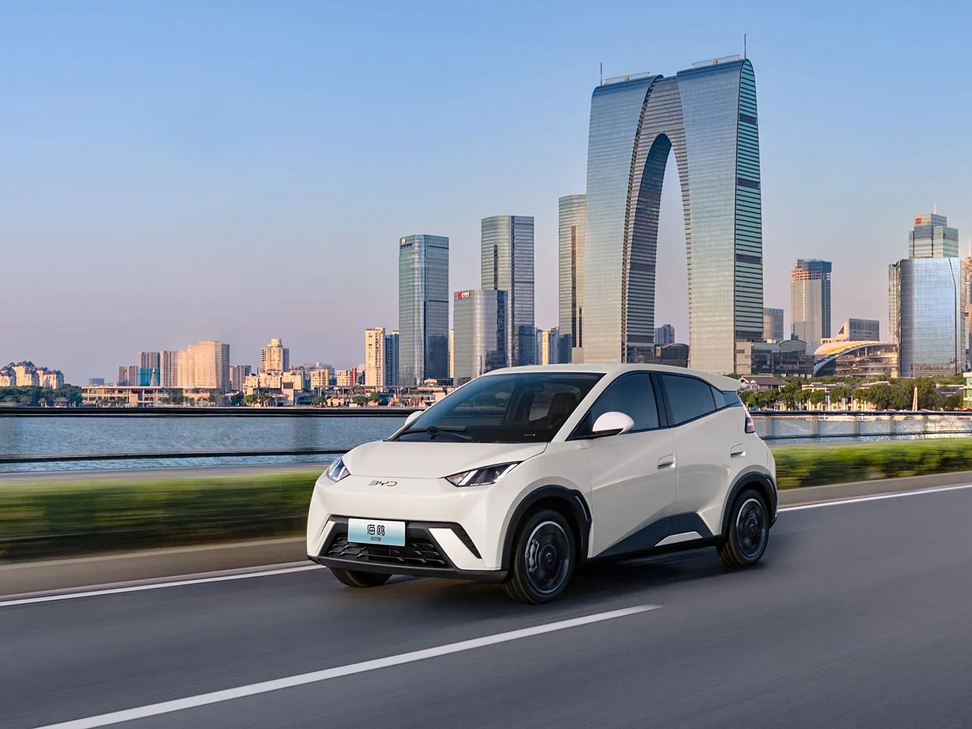 BYD Seagull EV Hetchback Mini Smart SUV Ön təkərli arxa kameralı Litiumla işləyən yeni enerji avtomobili İsti satış