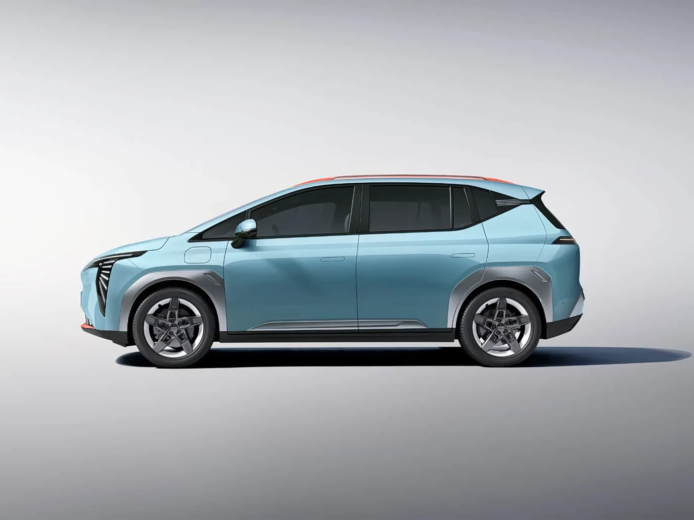GAC Aion Y Plus Elektrikli Avtomobil Ağıllı Sürmə Versiya 5 Qapılı 5 Oturacaqlı EV SUV 150Kw Yeni Enerji Maşını Satılır