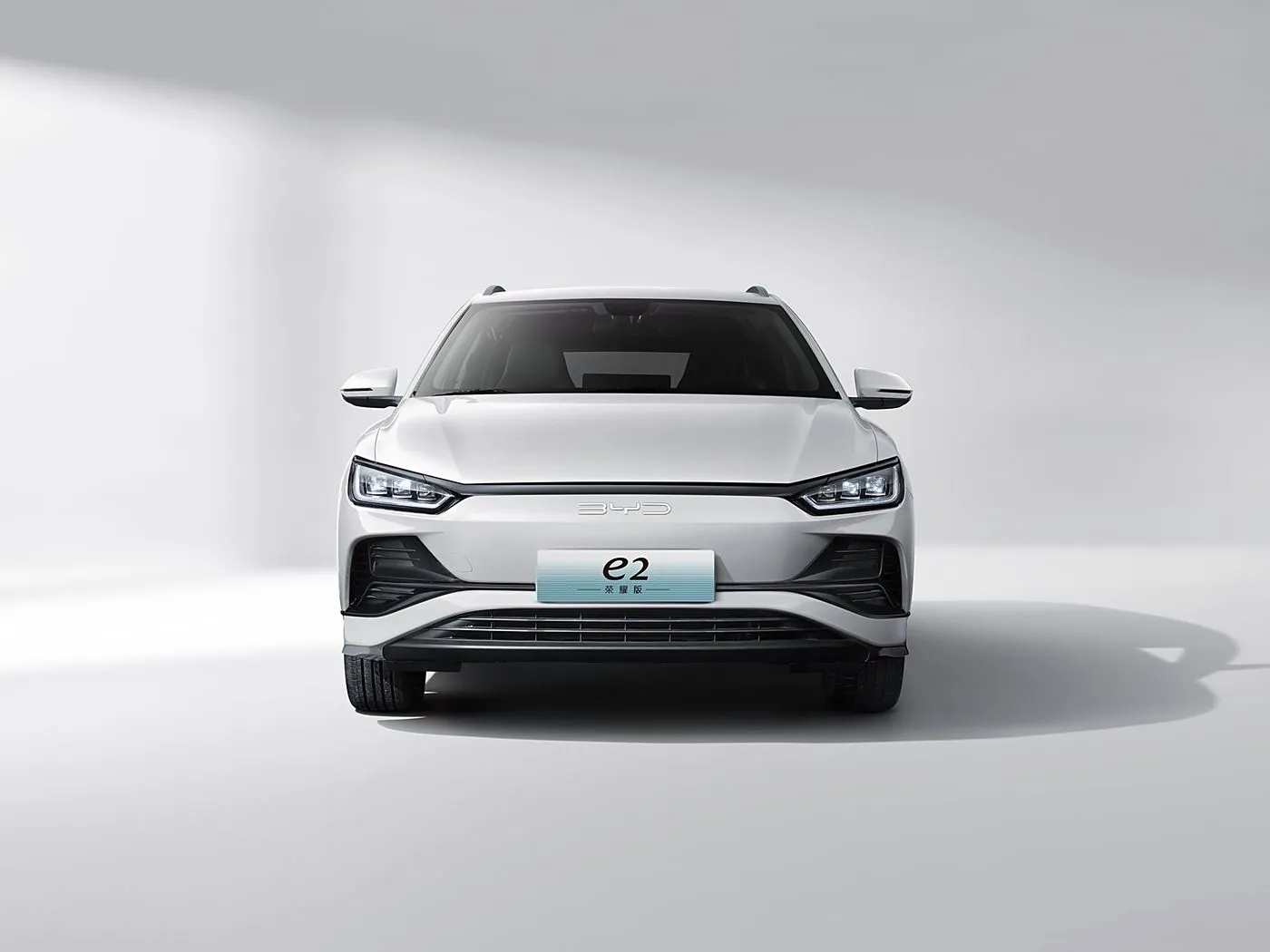 BYD E2 Lüks Elektrikli EV Sedan SUV Hetçbek Litium Akkumulyatorlu Sol Sükan Avtomobili Çinin Yeni Enerji Vasitəsi