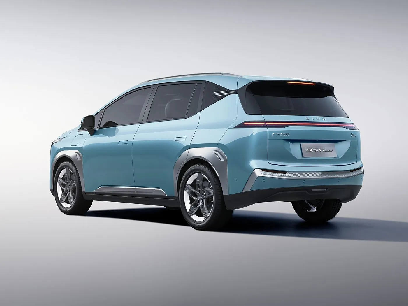 GAC Aion Y Plus Elektrikli Avtomobil Ağıllı Sürmə Versiya 5 Qapılı 5 Oturacaqlı EV SUV 150Kw Yeni Enerji Maşını Satılır