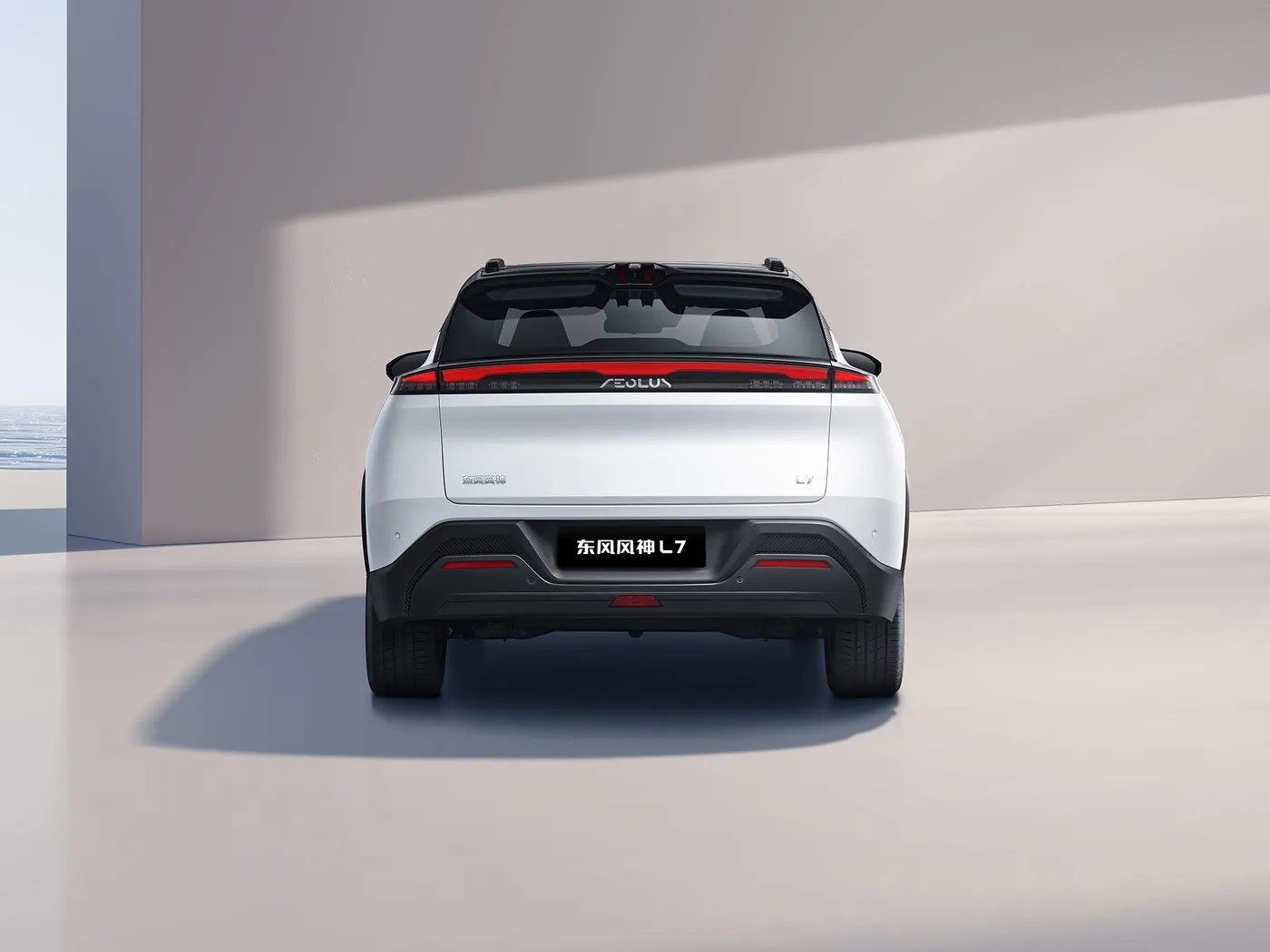 DONGFENG AEOLUS L7: EV / PHEV SUV 5 yerlik mükafat Touches Dəri oturacaqlar uzun məsafəli yeni enerji nəqliyyatı