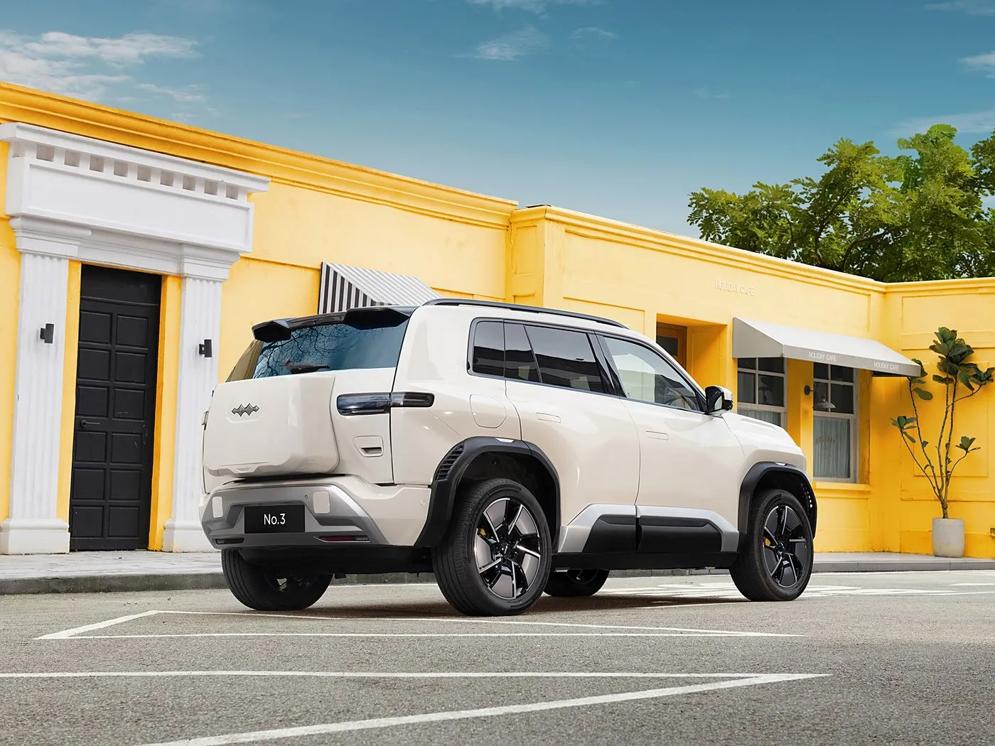 BYD Tənat Leopard Titanium 3 Saf Elektrikli Kompakt SUV, 501 km CLTC diapazonu, L2 ADAS & AWD / RWD performans 4 qapı və 5 oturacaq və tam sürətli kruiz kontrol