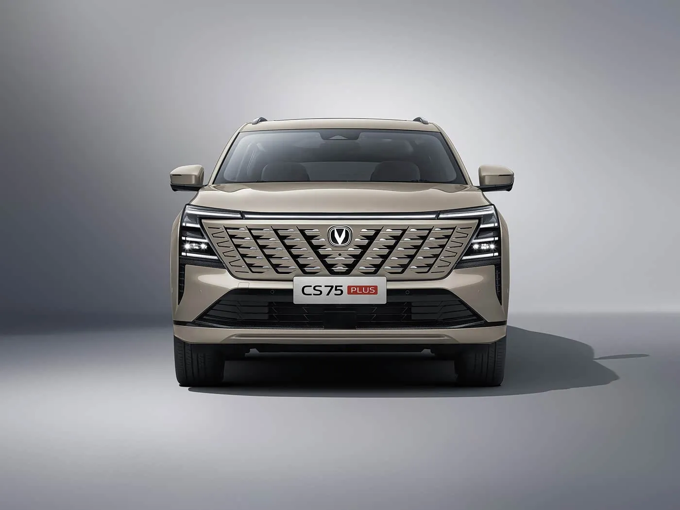 Changan CS75 Plus 1.5t / 2.0t Compact SUV, L2.5 köməkçisi, 15.6 "TouchScreen & Long WheelBase