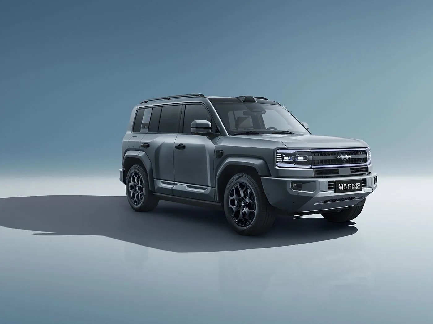 Premium Byd Leopard 5 Hybrid Phev Off-Road SUV W / 15.6 "Ekran 4x4 sürücüsü 4WD 83L yanacaq tankı