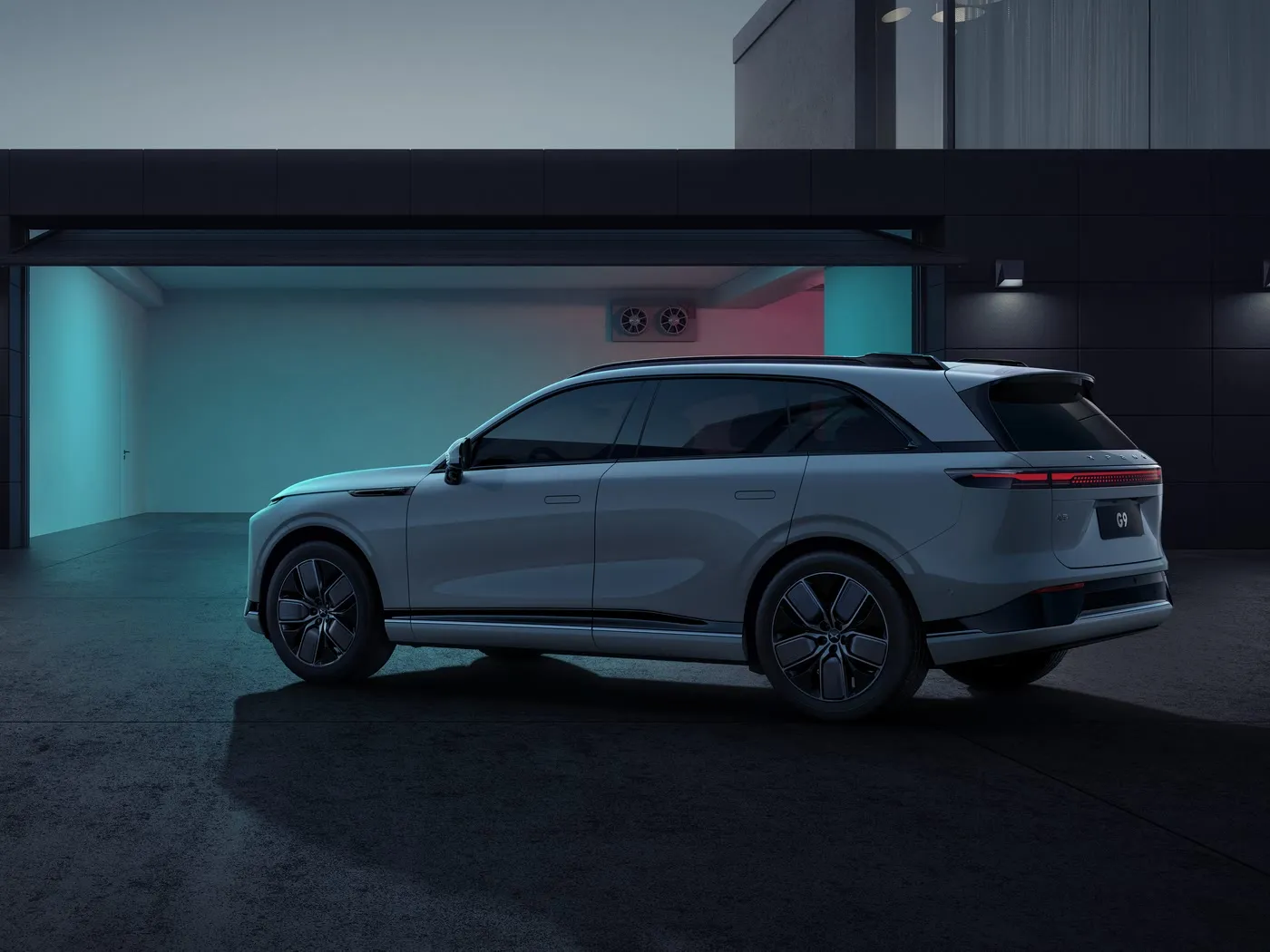Xpeng G9 Luxury 4 qapılı 5 nəfərlik SUV elektrikli vasitə Yeni Enerji MPV Hatchback 4wd sürücü rejimi phev gücü və ev motoru qalıb