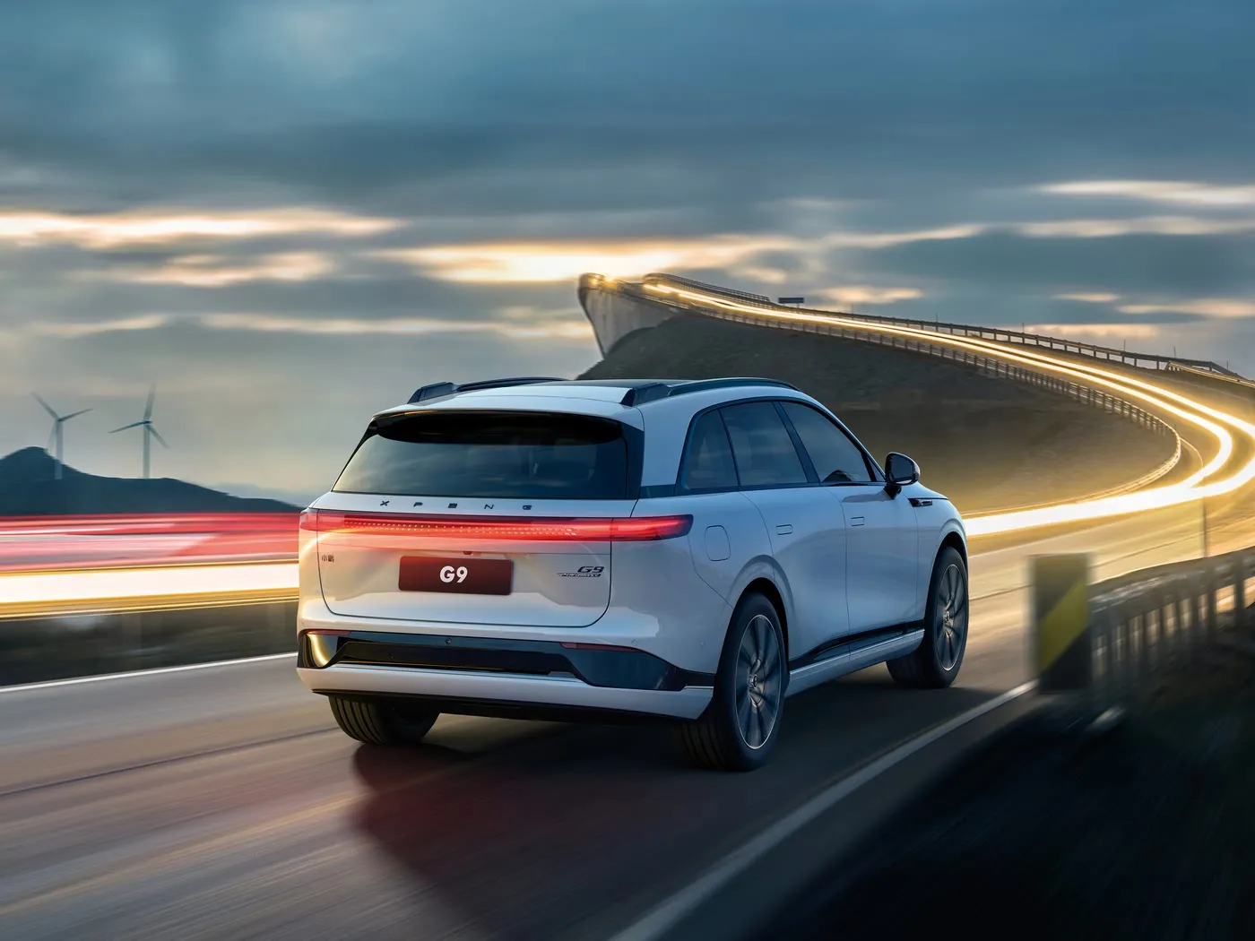 Xpeng G9 Luxury 4 qapılı 5 nəfərlik SUV elektrikli vasitə Yeni Enerji MPV Hatchback 4wd sürücü rejimi phev gücü və ev motoru qalıb