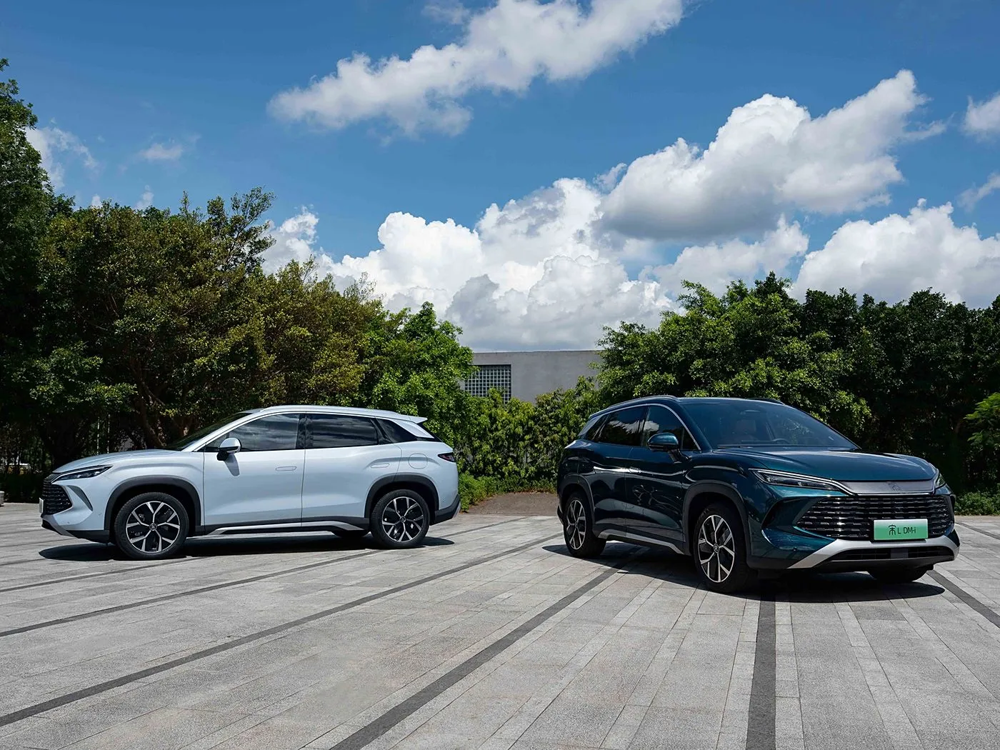 BYD Song L DM-I kompakt phev SUV Uzun məsafəli, yüksək sürətli yeni enerji nəqliyyat vasitəsi Dipilot 2.0 Qızdırılan oturacaqlar 360 ° Panoramik kamera