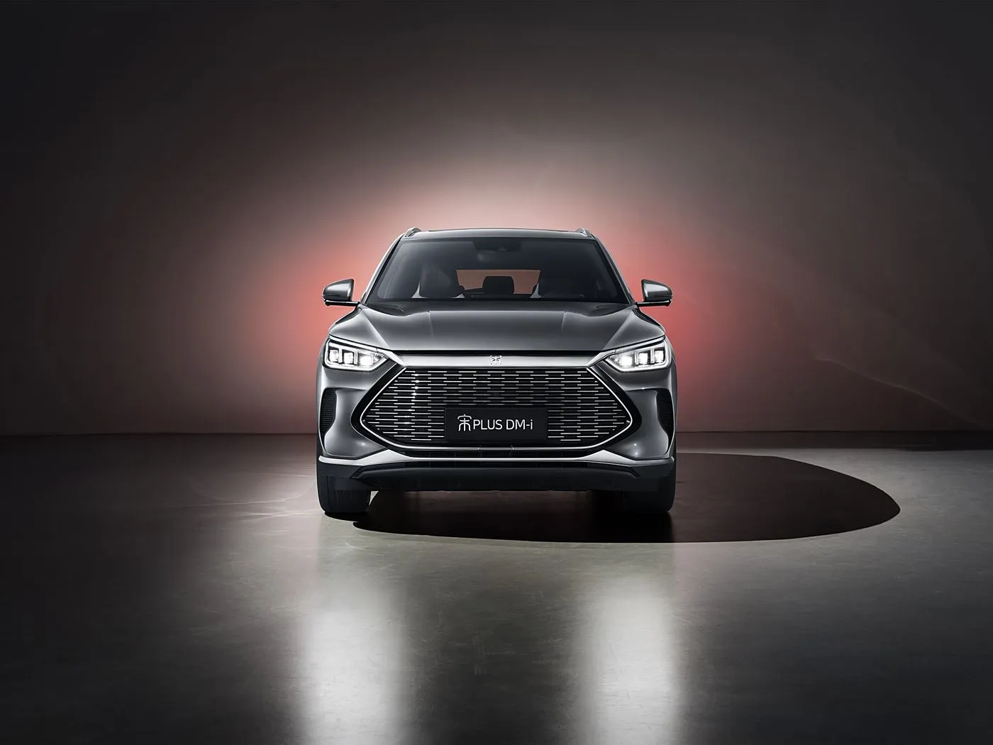 Byd song plus suv avtomatik awd arxa kamera dəri oturacaqları hibrid yanacaq sükan