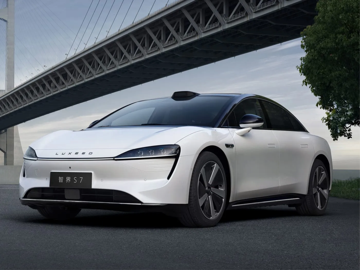 Chery Luxeed S7 Exeed Lüks Elektrikli Yeni Enerji Vasitəsi RWD / AWD 4 Qapı və 5 Oturacaq