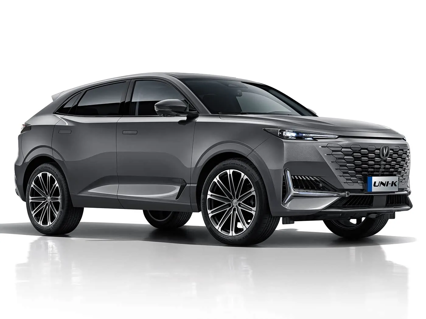 BYD E2 Lüks Elektrikli EV Sedan SUV Hetçbek Litium Akkumulyatorlu Sol Sükan Avtomobili Çinin Yeni Enerji Vasitəsi