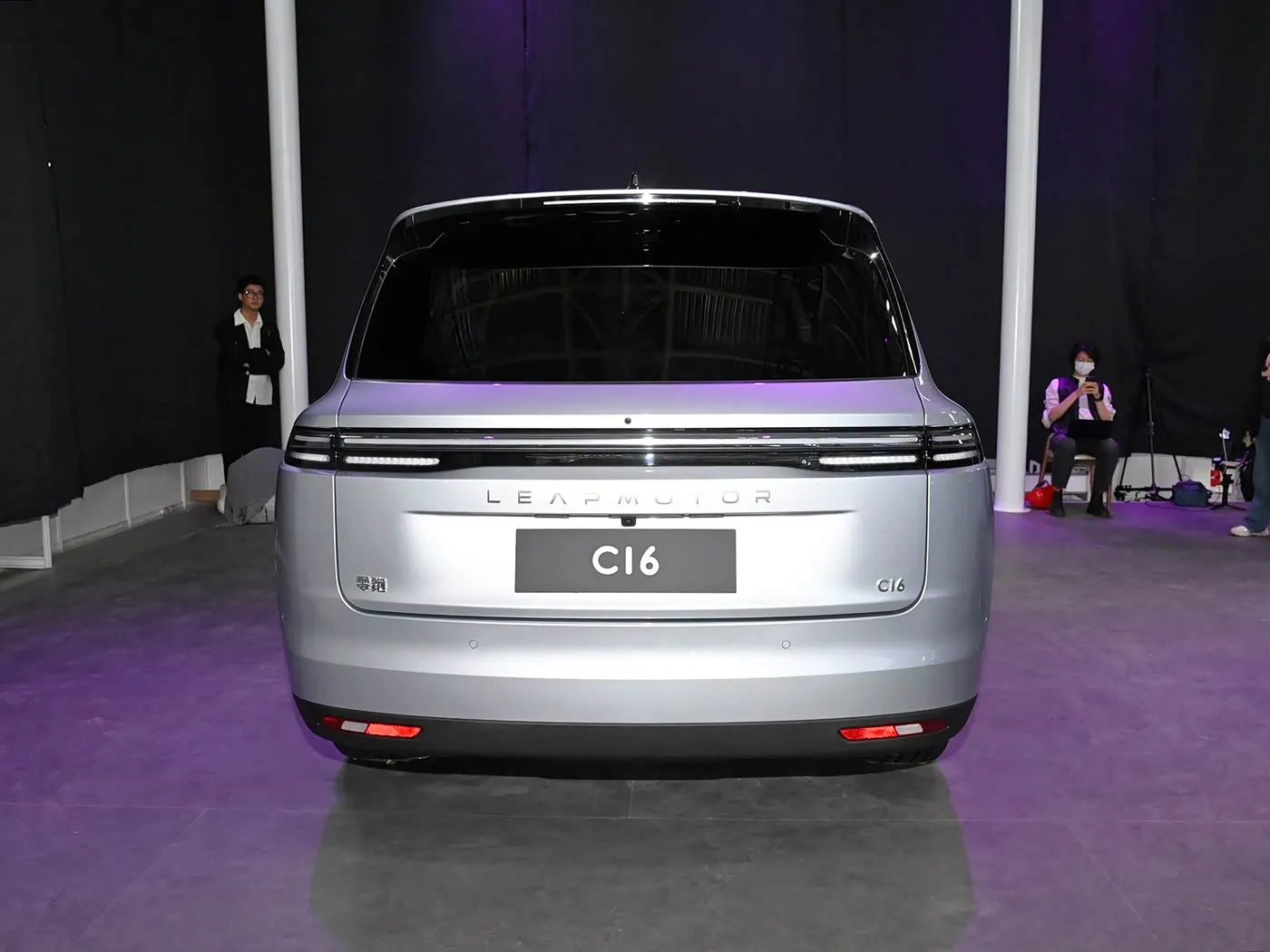 LeapMotor C16 5 qapılı Ev SUV 4WD Sürücü rejimi Sükan Elektrik və Hibrid Yanacaq Yeni Enerji Avtomobil