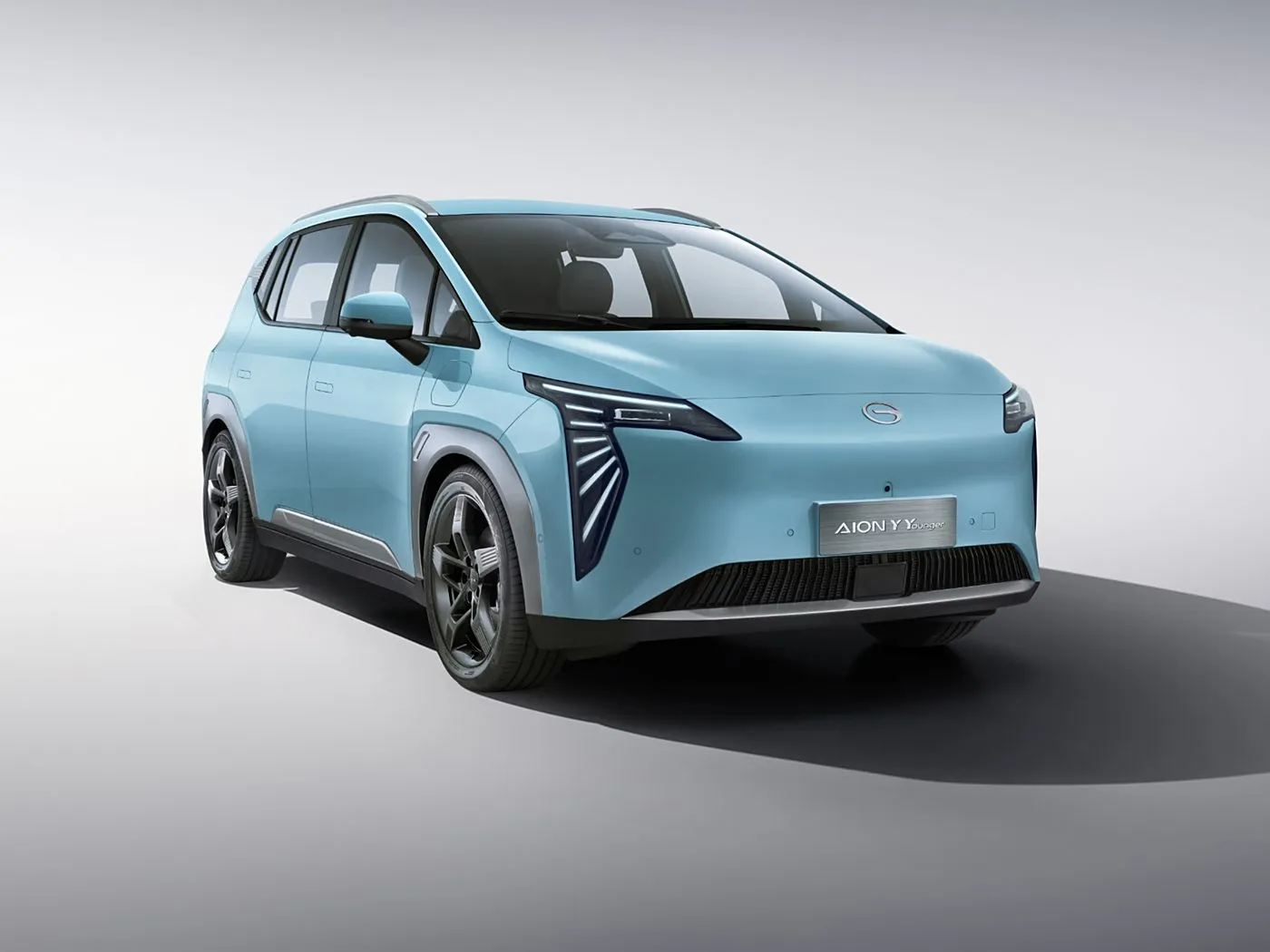 GAC Aion Y Plus Elektrikli Avtomobil Ağıllı Sürmə Versiya 5 Qapılı 5 Oturacaqlı EV SUV 150Kw Yeni Enerji Maşını Satılır