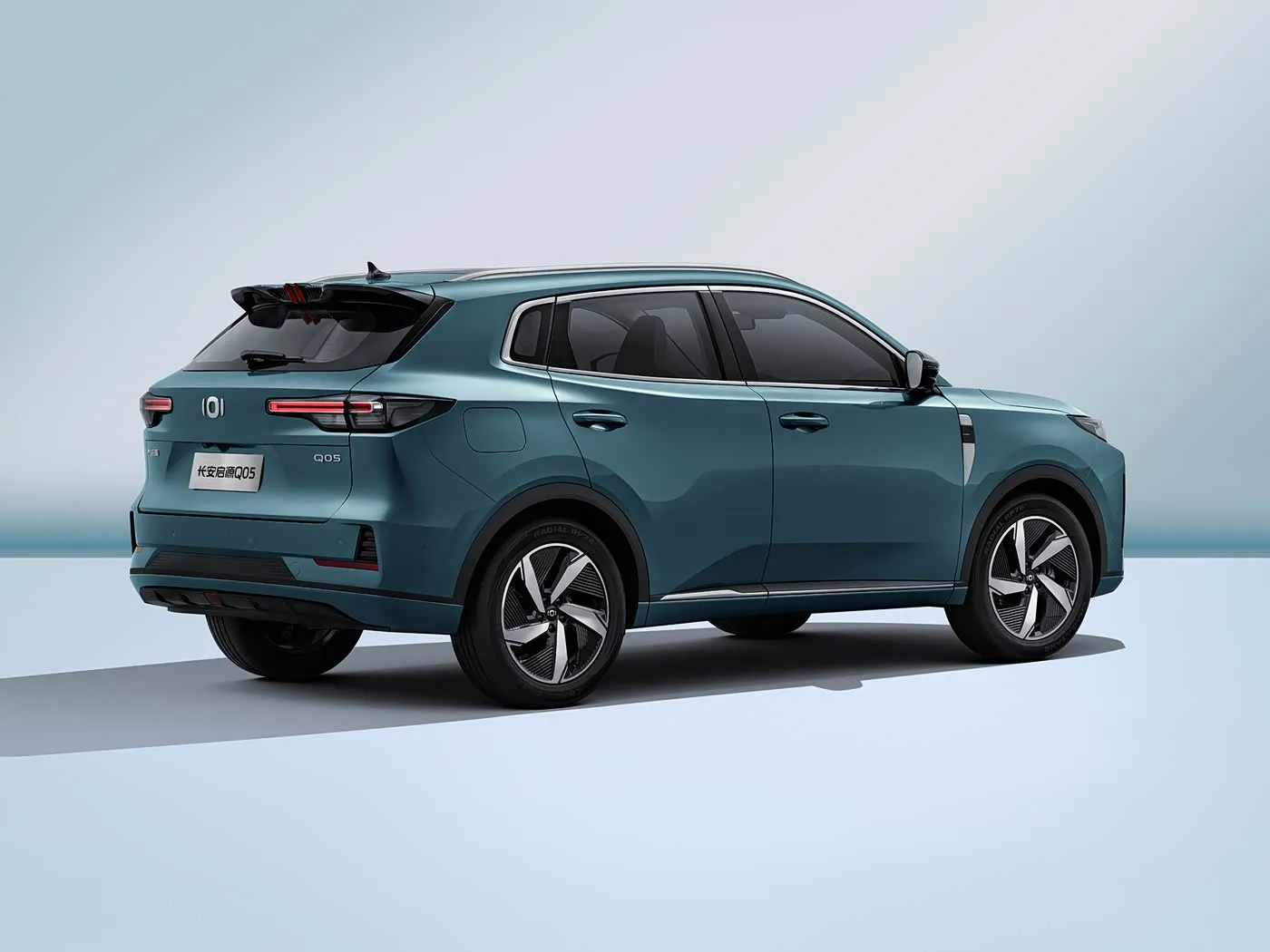Changan Nevo Q05 Hibrid Elektrik SUV Uzun aralıda Avtomatik QutuğuBox 5-Qapı 5-Qapı