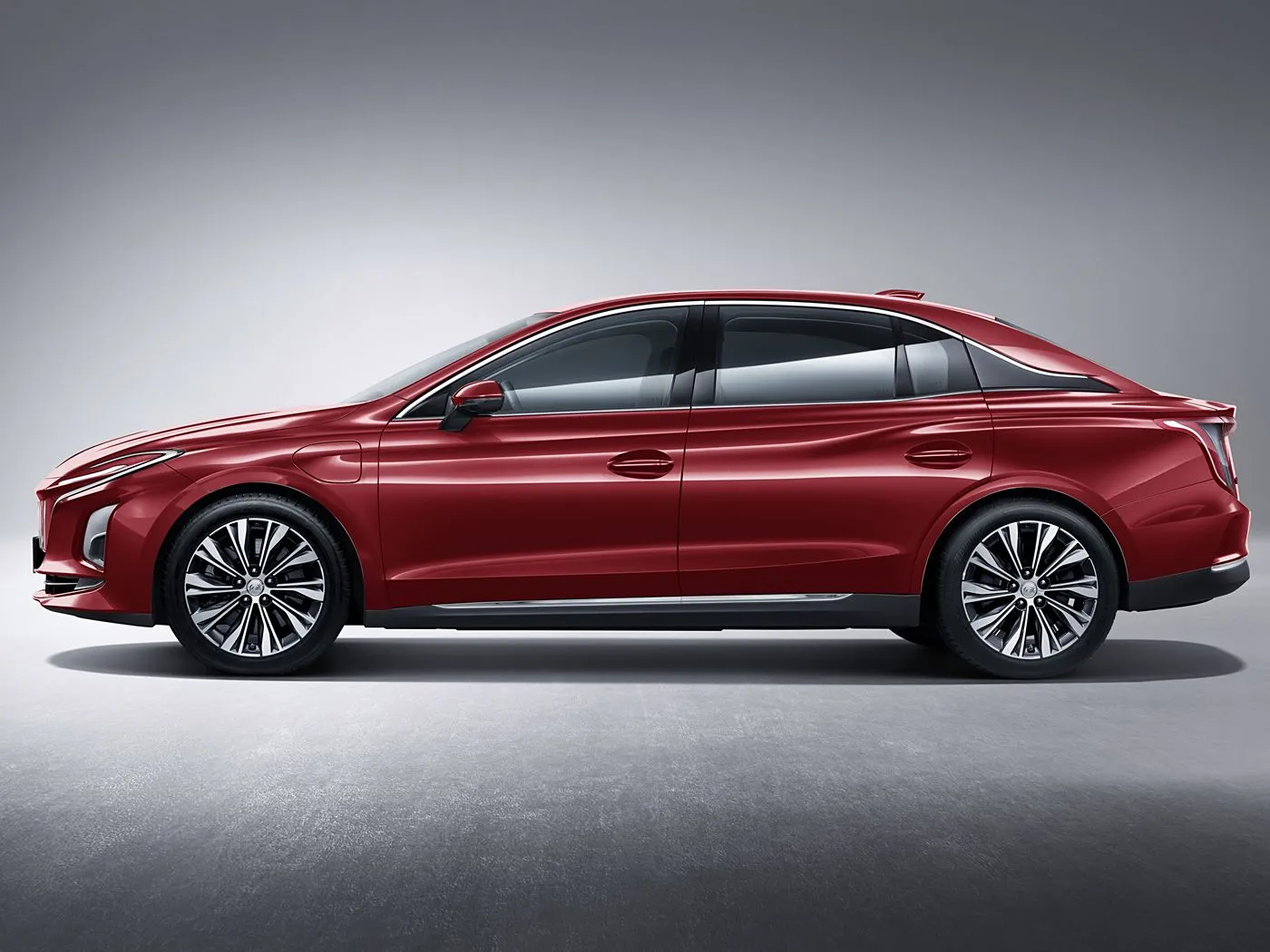 Hongqi e-qm5 Geniş ev sedan uzun təkərli təmiz elektrikli yeni enerji nəqliyyatı