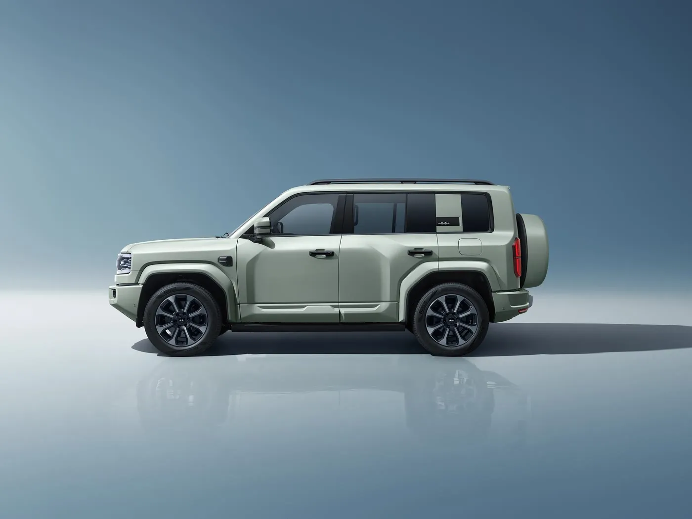 Premium Byd Leopard 5 Hybrid Phev Off-Road SUV W / 15.6 "Ekran 4x4 sürücüsü 4WD 83L yanacaq tankı