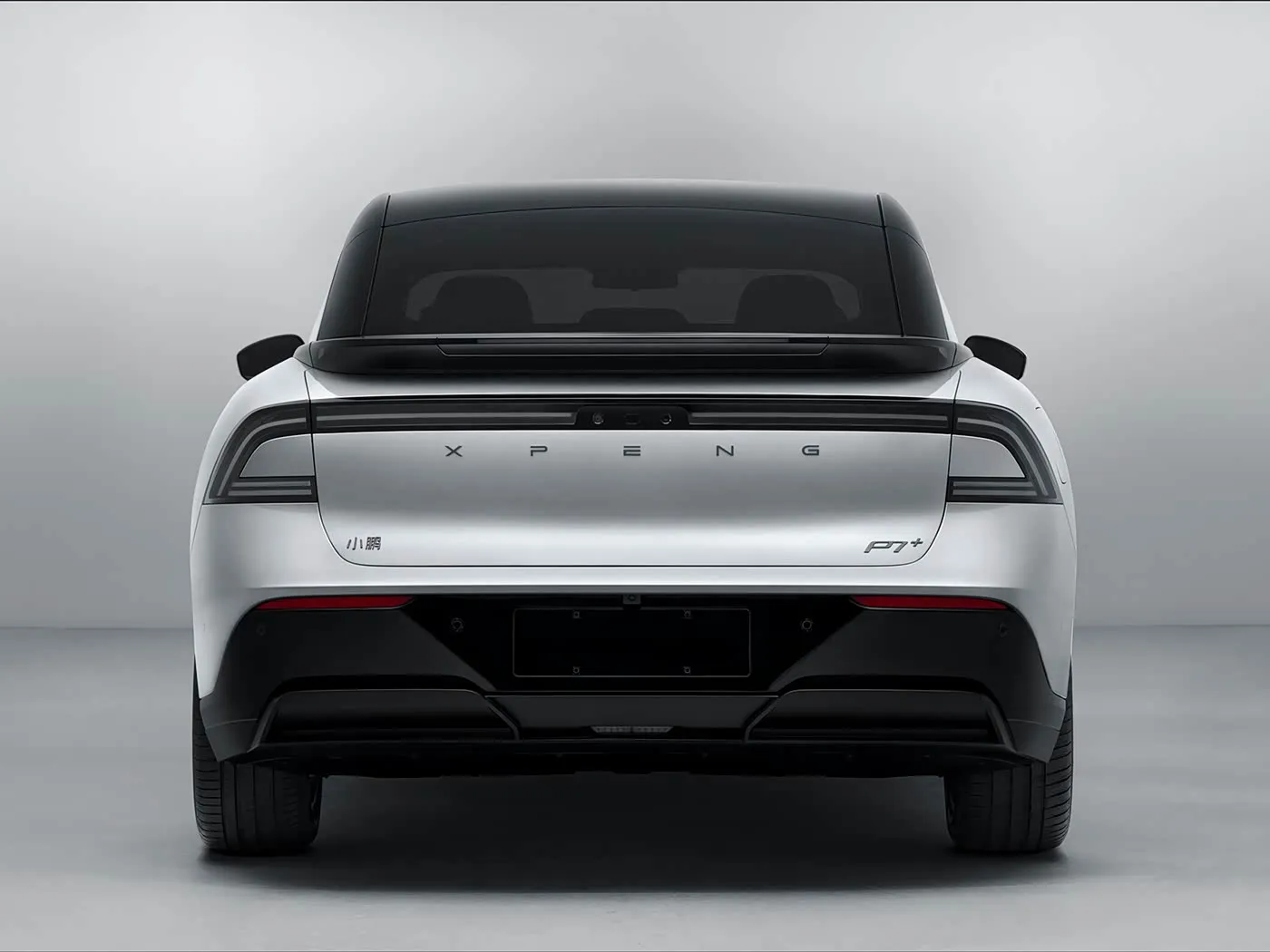 Məhdud Edition EV Xpeng P7 + 5 yerlik Saf Elektrikli Hatchback Yeni dizayn Sükan 685 km Max sürətli yeni enerji nəqliyyatı